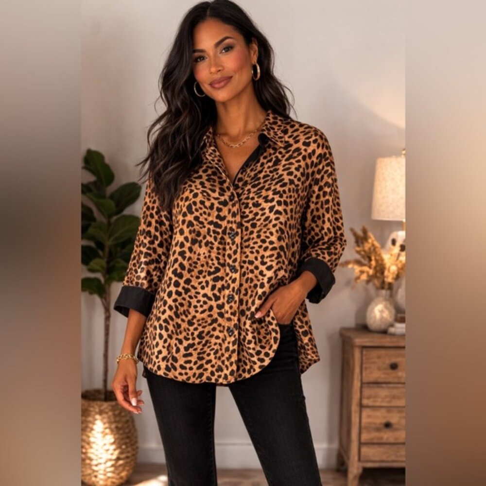 Chico’s Leopard Print Button Down Top 🐆 | Size 2.5